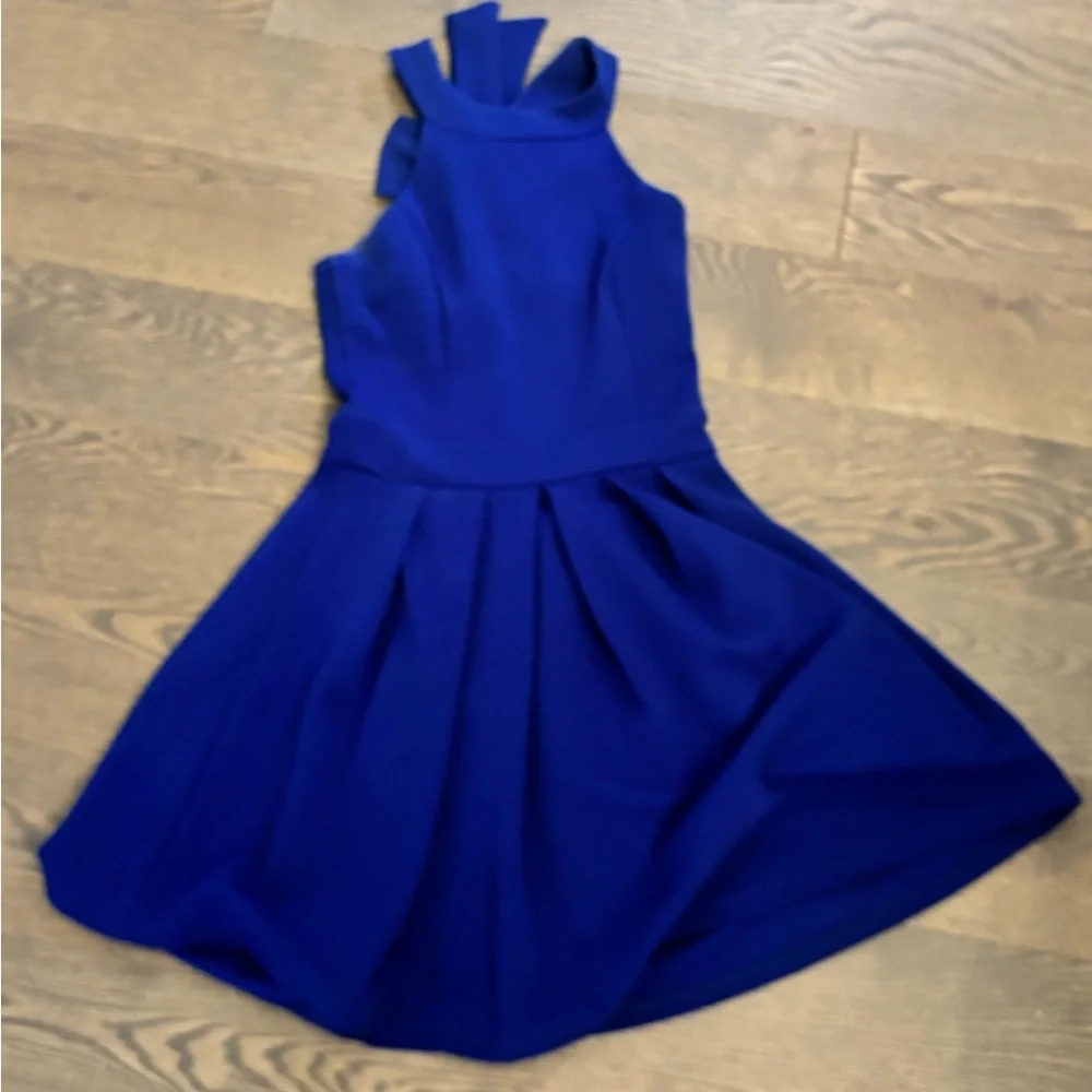 Dress - Picture 1 of 3